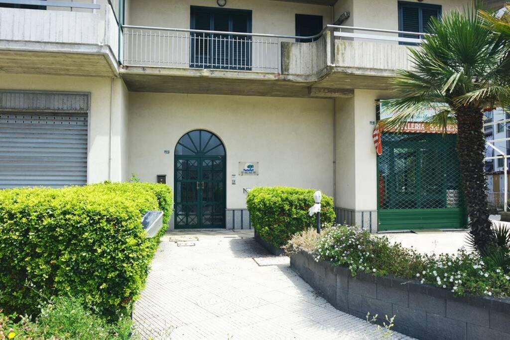 Appartamento Casasolemare Fondachello Fondachello  Luaran gambar