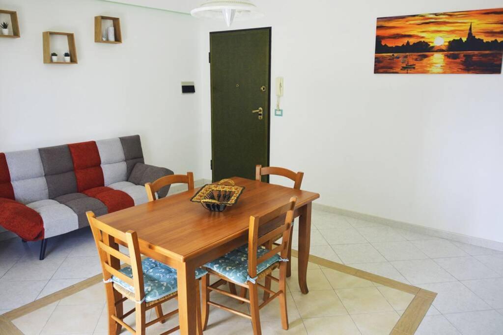 Appartamento Casasolemare Fondachello Fondachello  Luaran gambar
